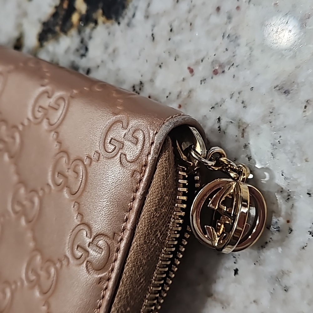 Authentic Gucci wallet - Picture 15 of 16